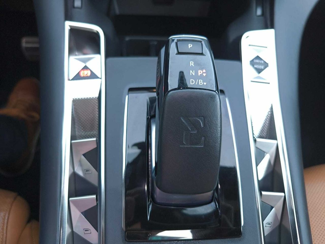 DS DS 7 E TENSE 4X4 GRAND CHIC  - Foto 2