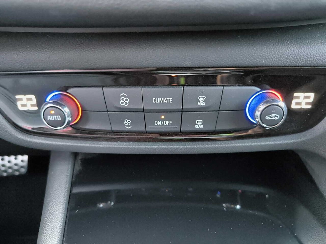 Opel Insignia  GS 2.0 CDTI TURBO D ULTIMATE AUT  - Foto 2