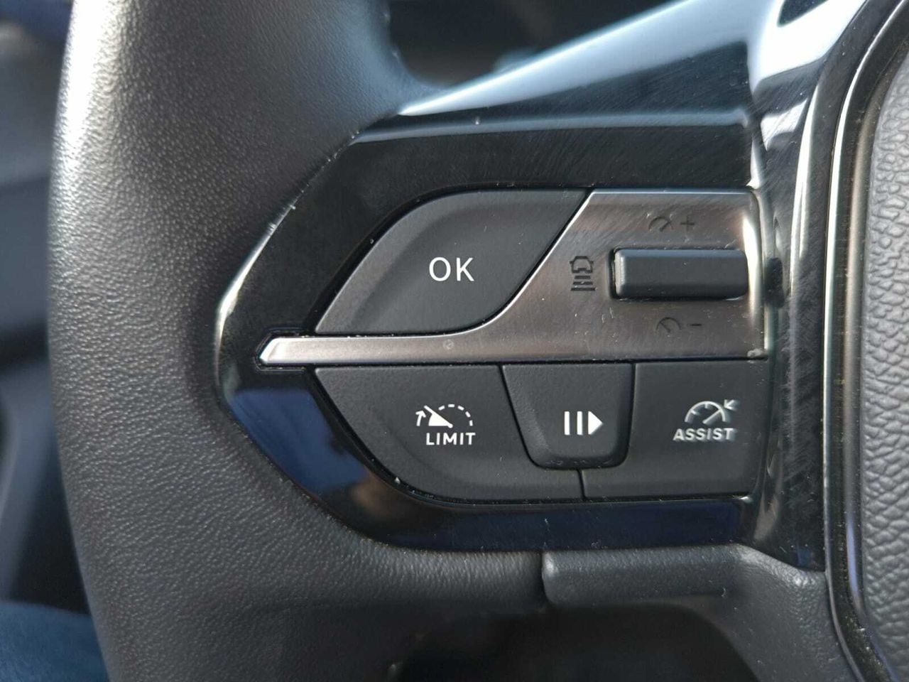 Peugeot 308 SW ALLURE BLUE HDI 130 CV  EAT8  - Foto 2
