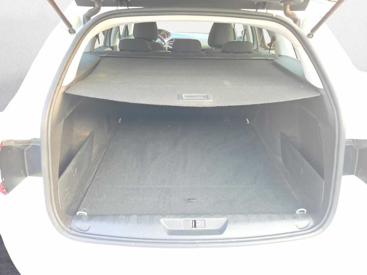 Peugeot 308 SW STYLE BLUE HDI 100   - Foto 2