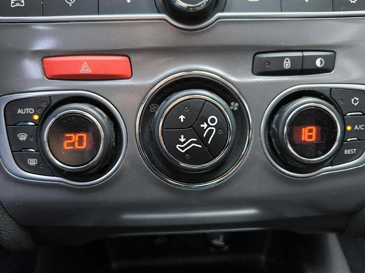 Citroën C4 BLUE HDI 120 CV FEEL  - Foto 2