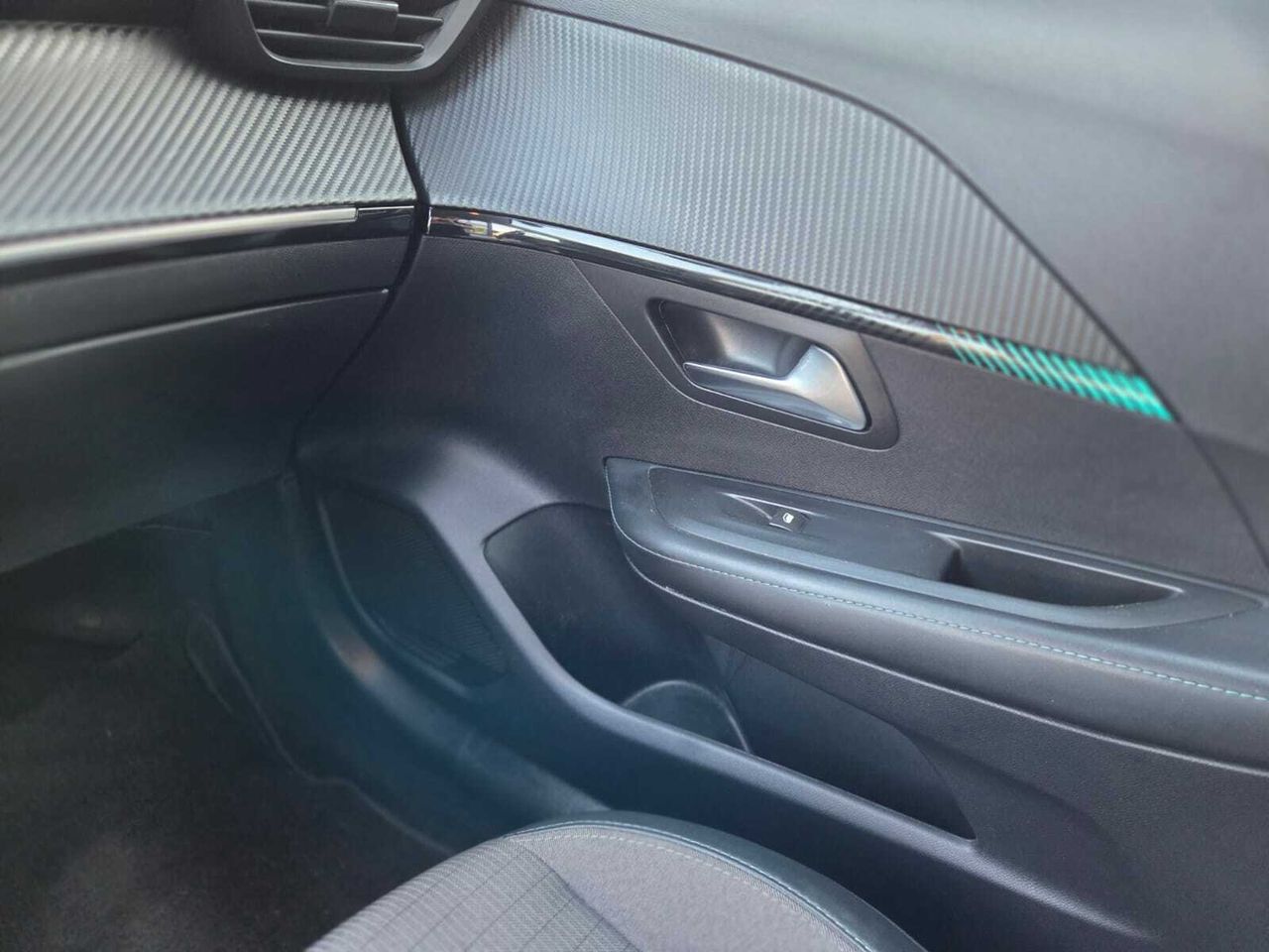 Peugeot 208 ALLURE BLUE HDI 100 CV 6 VEL  - Foto 2