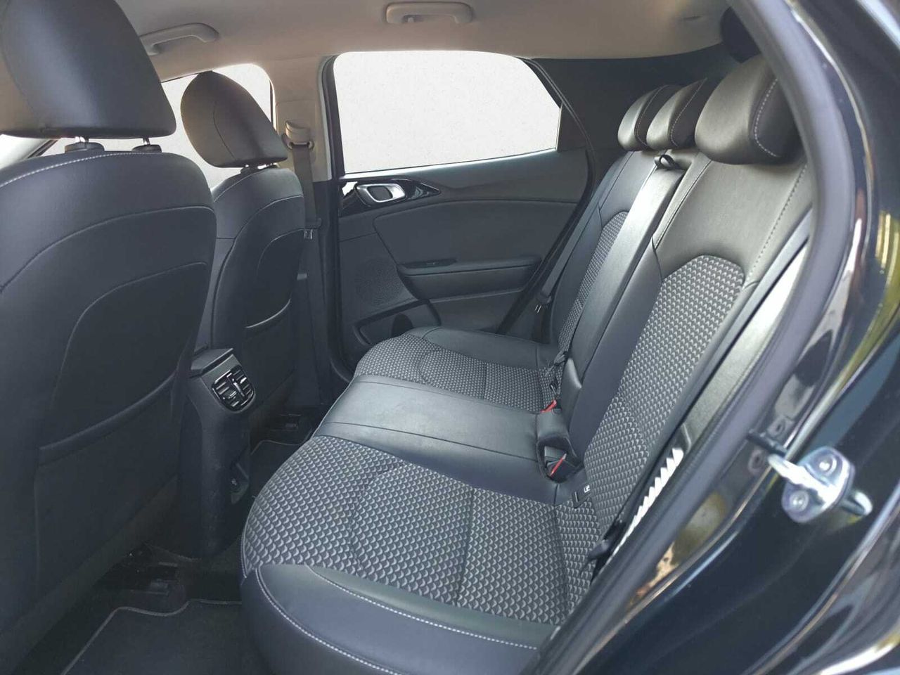 Kia XCeed 1.6 GDI PHEV TECH  - Foto 2