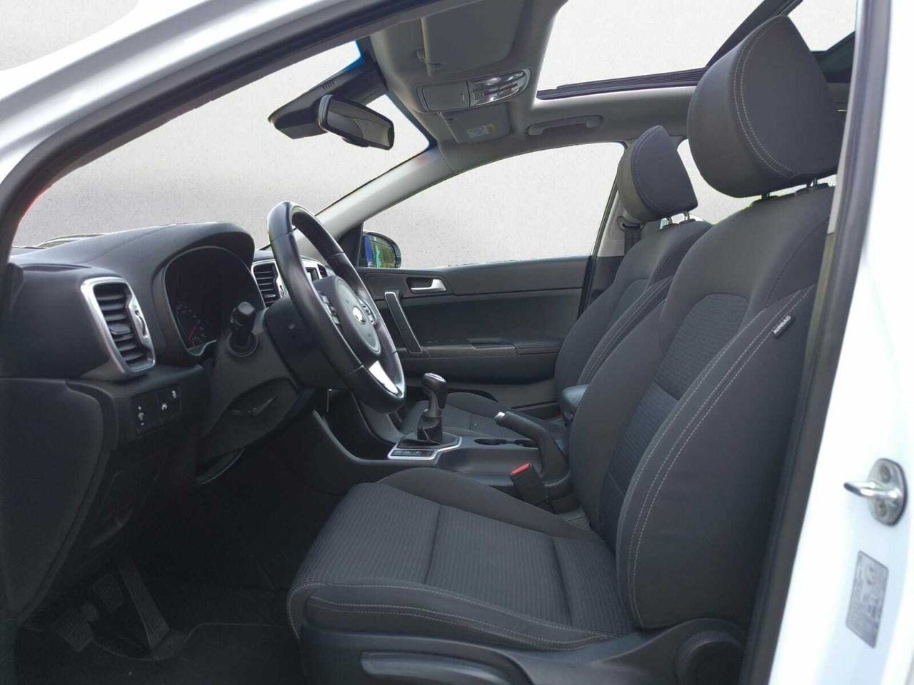 Kia Sportage CRDI 115 CV X TECH  - Foto 2