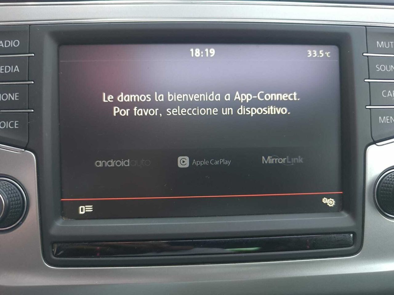 Volkswagen Polo ADVANCE TSI 90 CV PACK TECHO 3 PUERTAS  - Foto 2