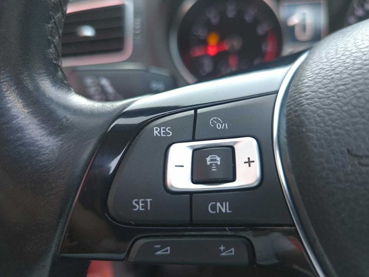 Volkswagen Polo ADVANCE TSI 90 CV PACK TECHO 3 PUERTAS  - Foto 2