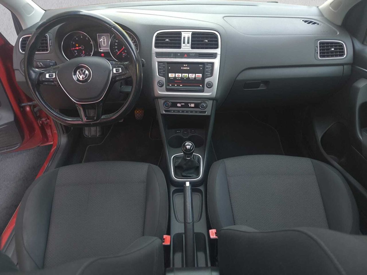 Volkswagen Polo ADVANCE TSI 90 CV PACK TECHO 3 PUERTAS  - Foto 2