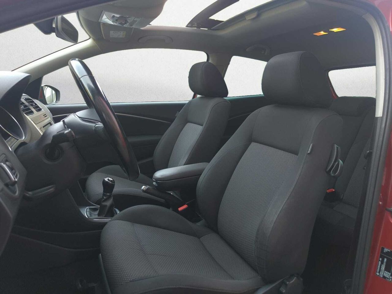 Volkswagen Polo ADVANCE TSI 90 CV PACK TECHO 3 PUERTAS  - Foto 2