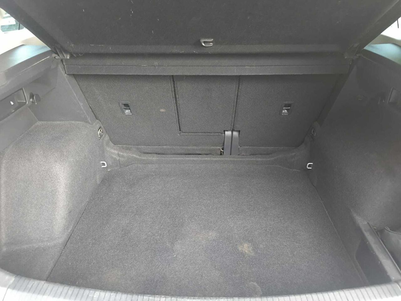 Volkswagen Tiguan R LINE 2.0 TDI 150 CV DSG  - Foto 2