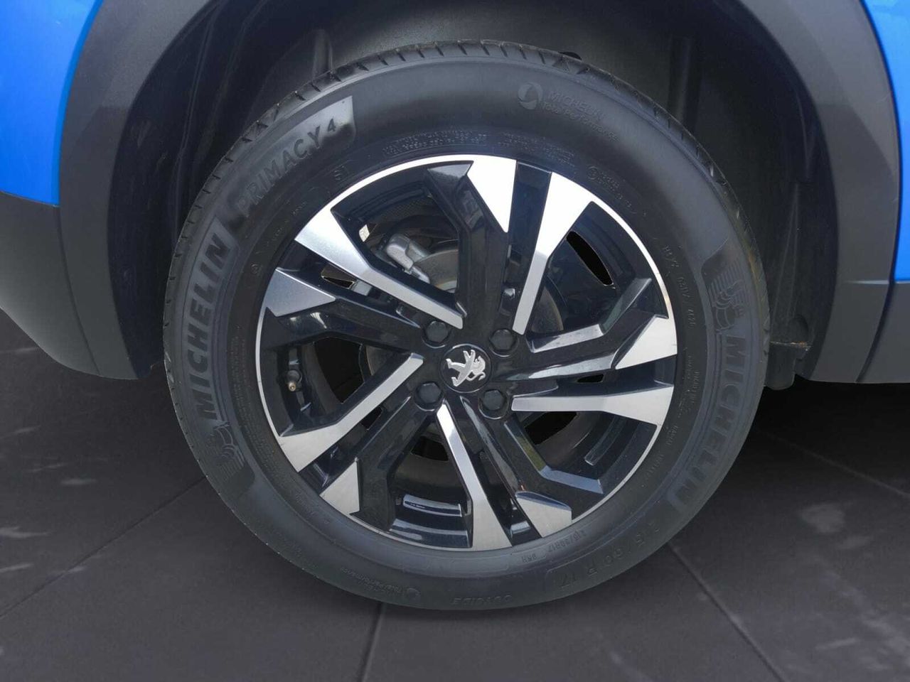Peugeot 2008 GT PURE TECH 130 CV EAT8  - Foto 2