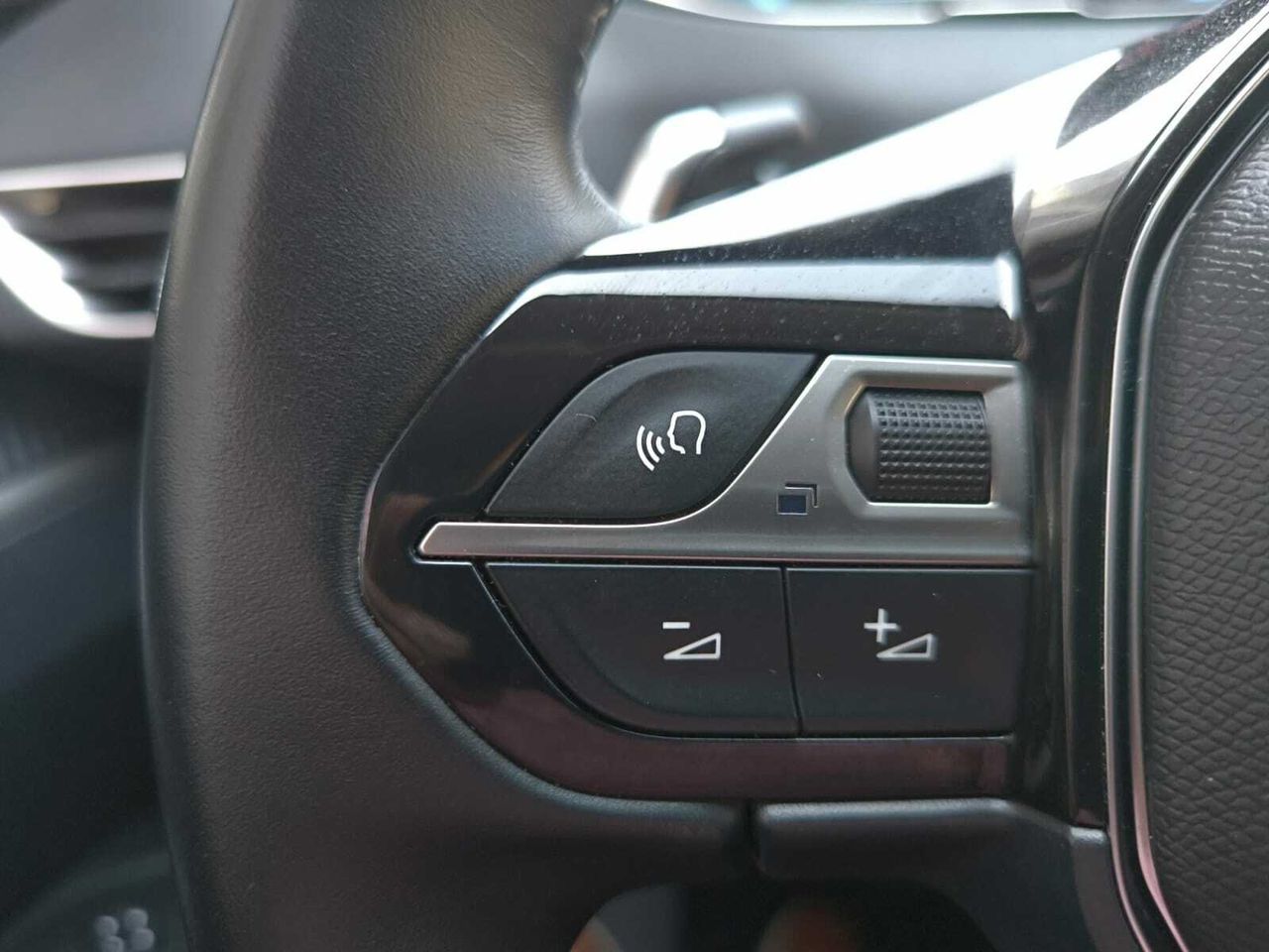 Peugeot 3008 Hybrid ALLURE  225 e EAT8  - Foto 2