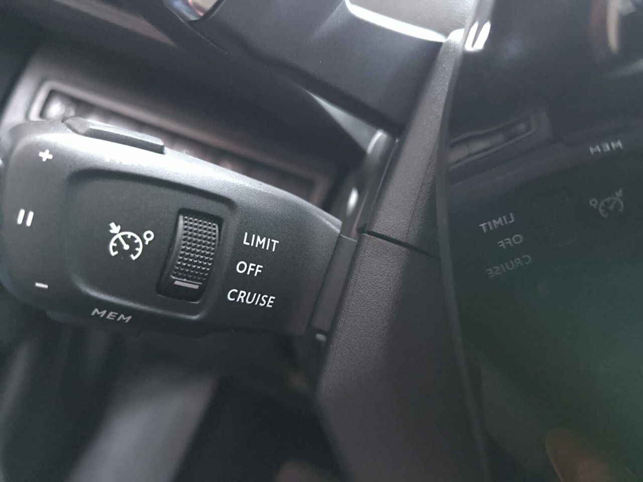 Peugeot 3008 Hybrid ALLURE  225 e EAT8  - Foto 2
