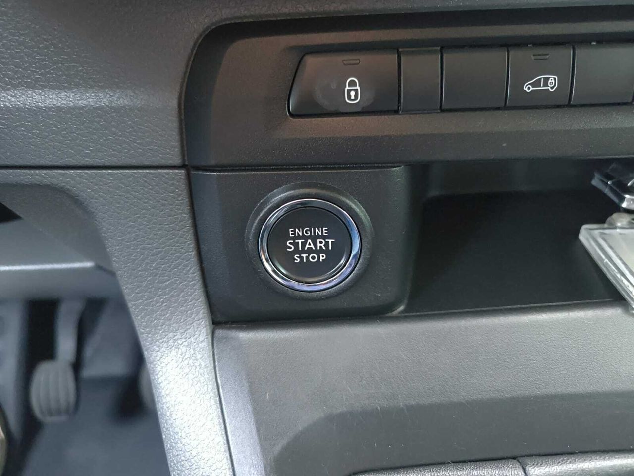 Peugeot Expert FG PREMIUM LONG BLUE HDI 100 CV  - Foto 2