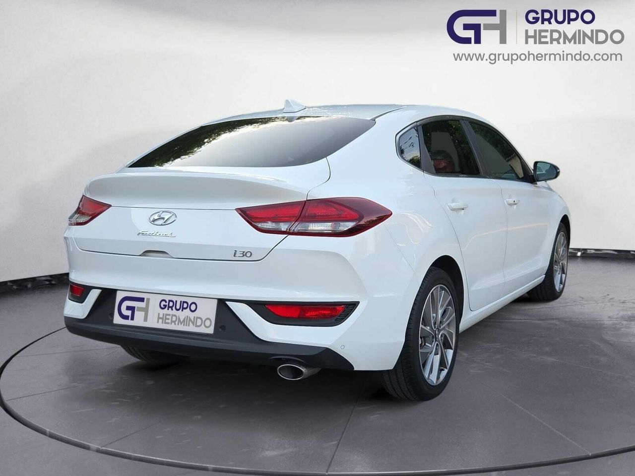 Hyundai i30 1.4 TGDI STYLE FASTBACK  - Foto 2