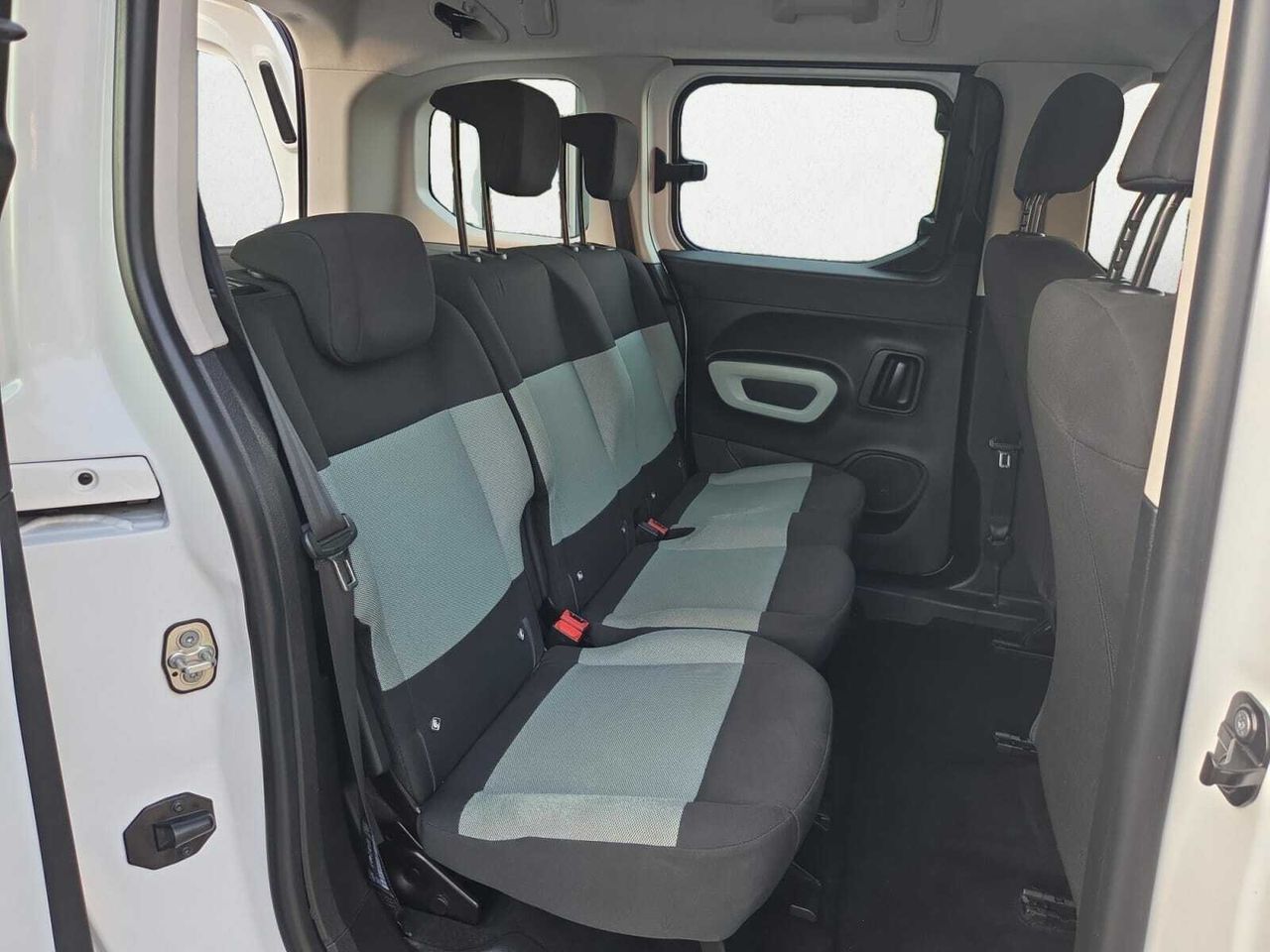 Citroën Berlingo TALLA M BLUE HDI 100 CV FEEL  - Foto 2