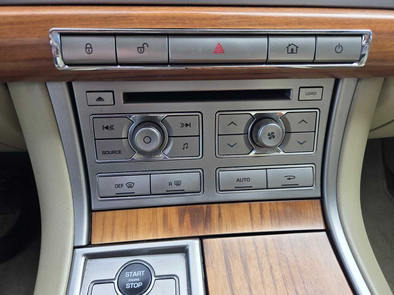 Jaguar XF 3.0 V 6 DIESEL PREMIUM LUXURY  - Foto 2