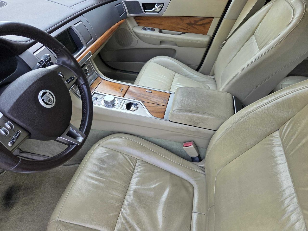 Jaguar XF 3.0 V 6 DIESEL PREMIUM LUXURY  - Foto 2