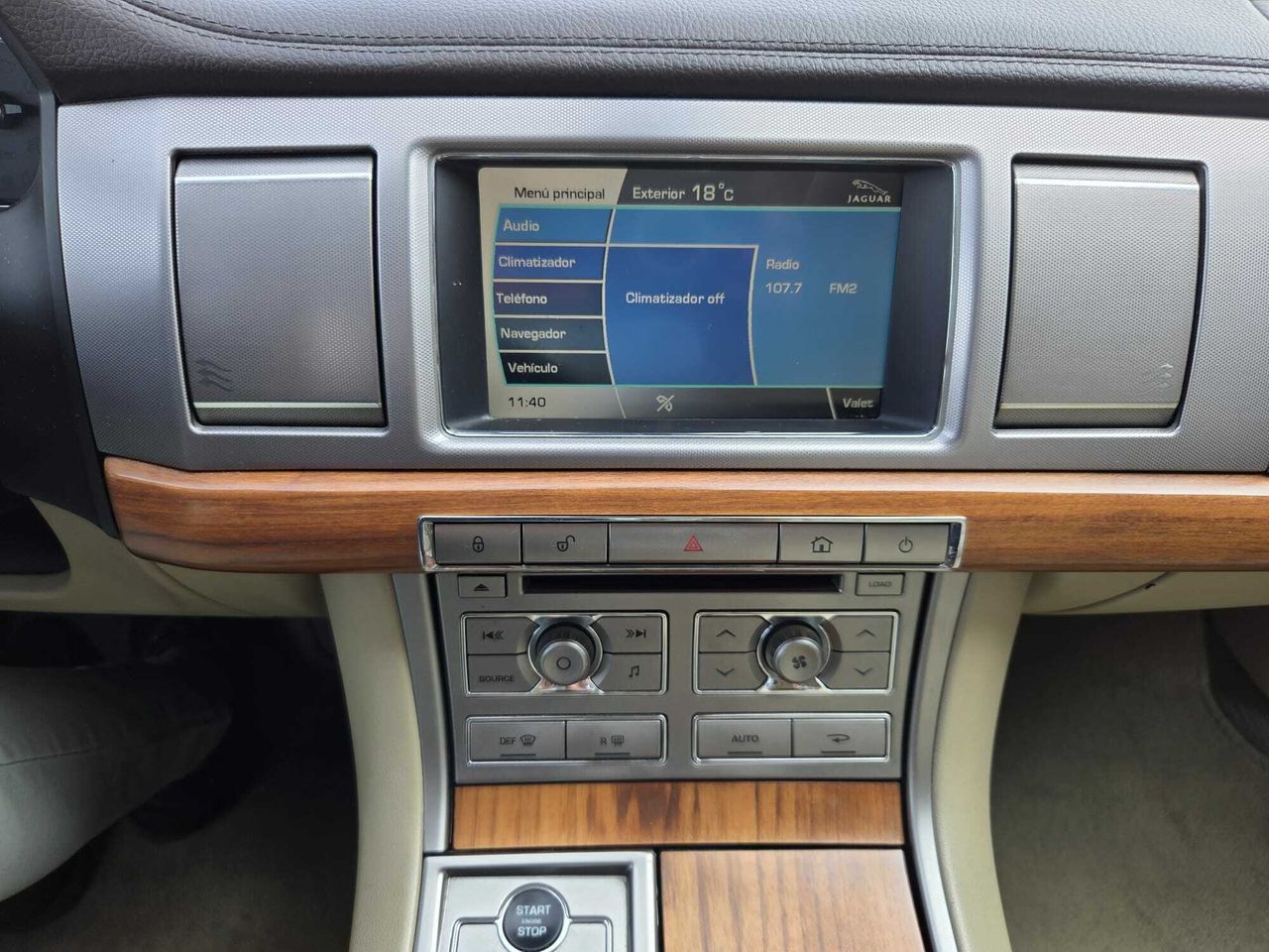 Jaguar XF 3.0 V 6 DIESEL PREMIUM LUXURY  - Foto 2