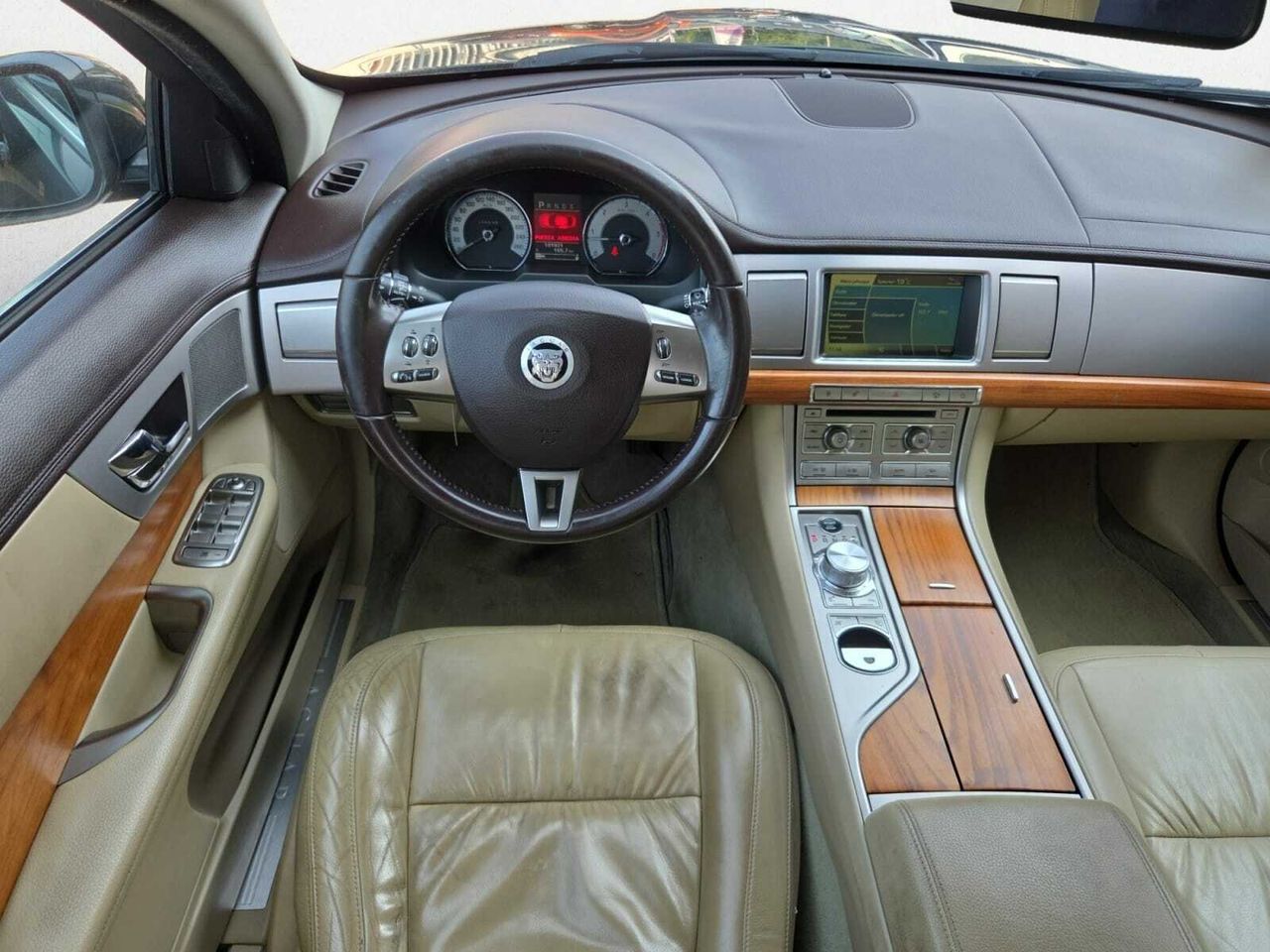 Jaguar XF 3.0 V 6 DIESEL PREMIUM LUXURY  - Foto 2