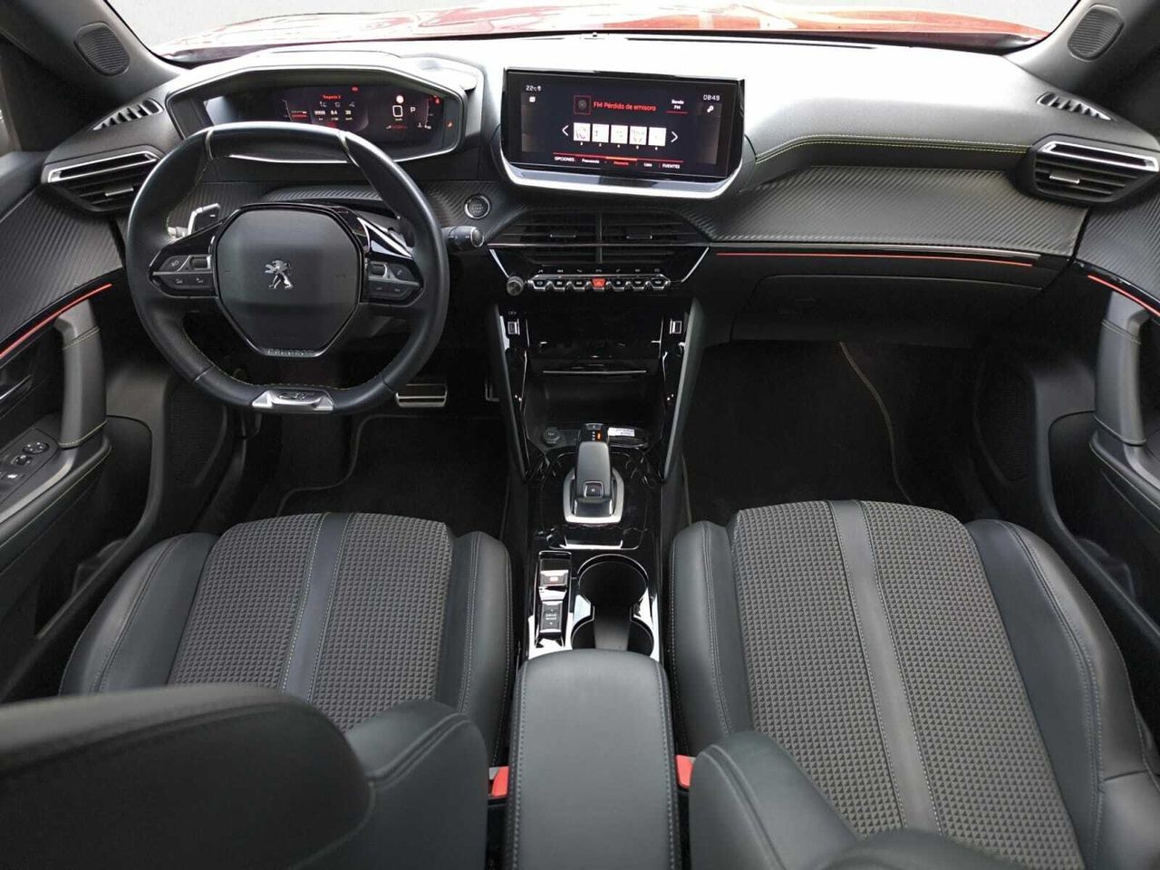Peugeot 2008 GT PURE TECH 130 CV EAT8  - Foto 2