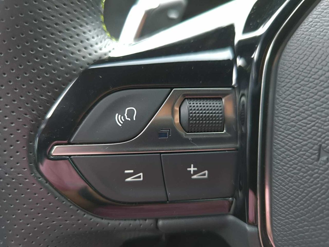 Peugeot 2008 GT PURE TECH 130 CV EAT8  - Foto 2