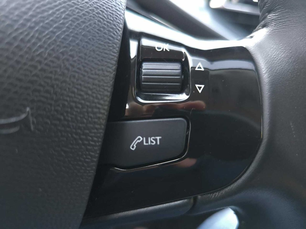 Peugeot 308 ACTIVE PACK BLUE HDI 100 CV  - Foto 2