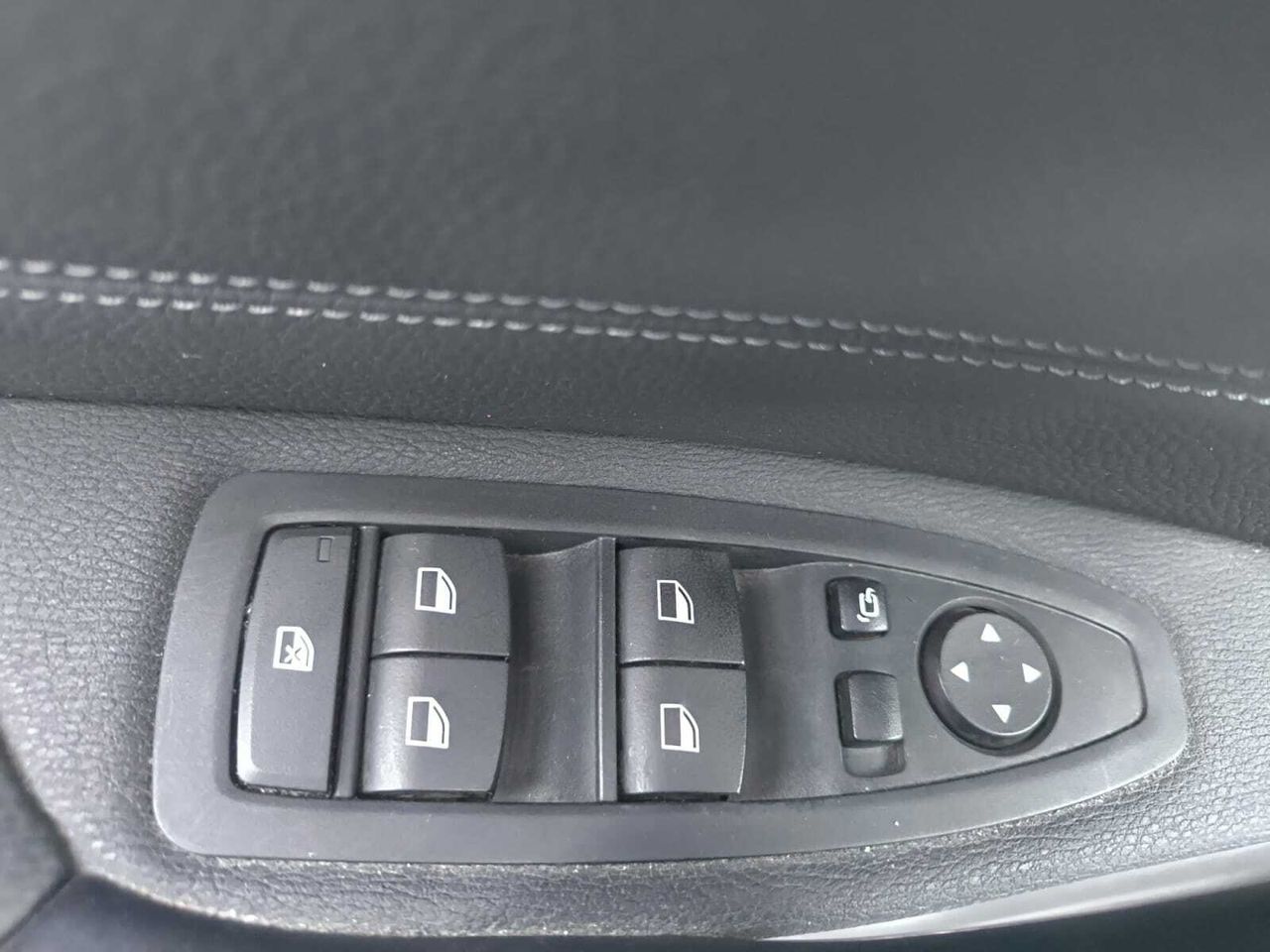 BMW X1 SDRIVE 18 D  - Foto 2