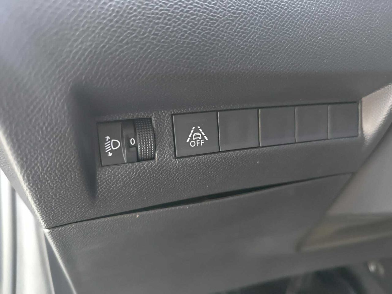 Peugeot 208 ACTIVE PURE TECH 75 CV  - Foto 2