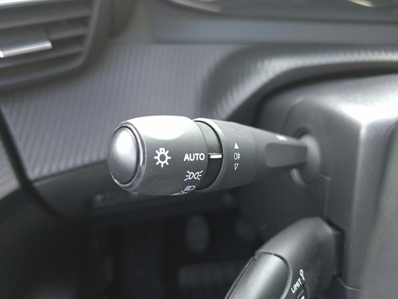 Peugeot 208 ACTIVE PURE TECH 75 CV  - Foto 2