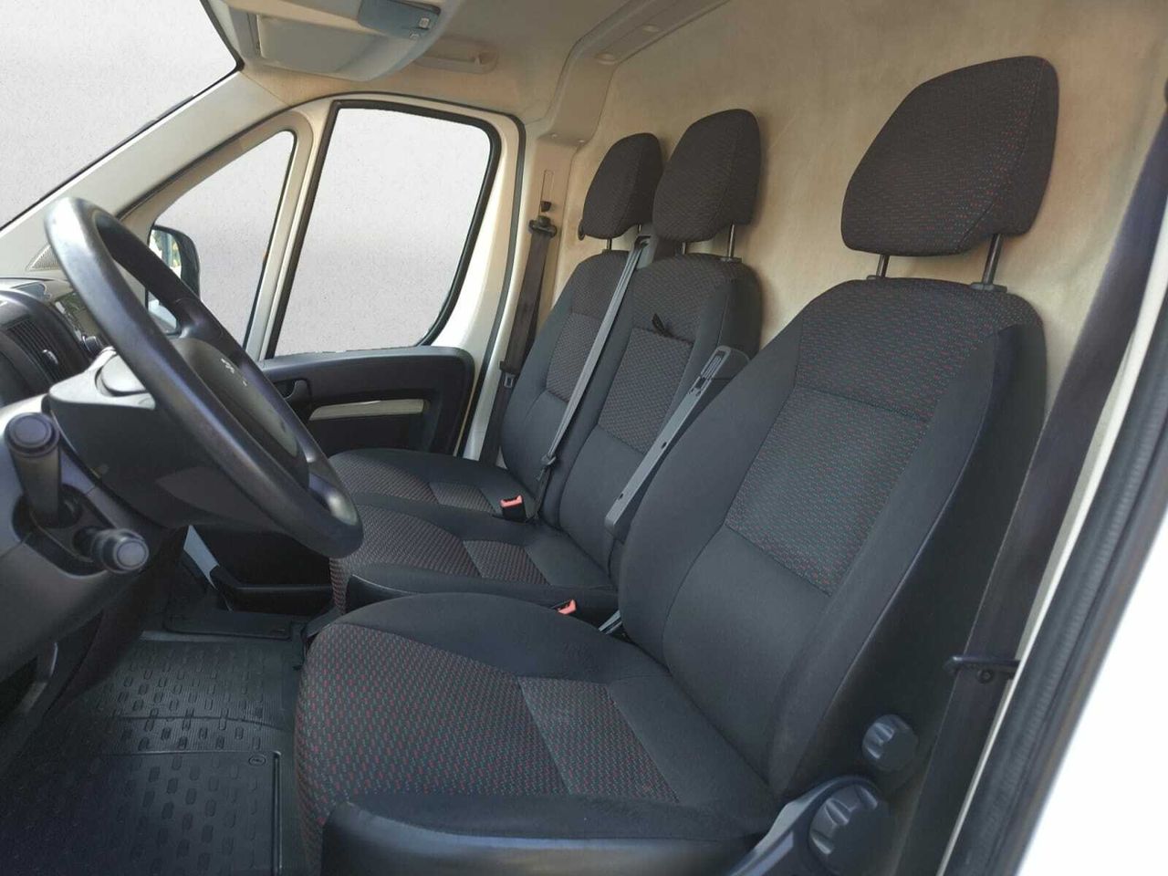 Peugeot Boxer FG PACK 330 L1 H1 BLUE HDI 120 CV  - Foto 2
