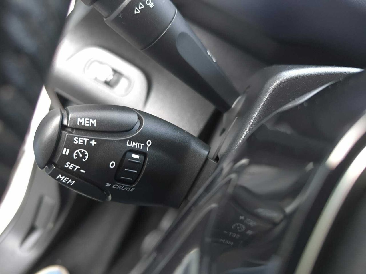 Peugeot Rifter ALLURE BLUE HDI 100 CV  - Foto 2