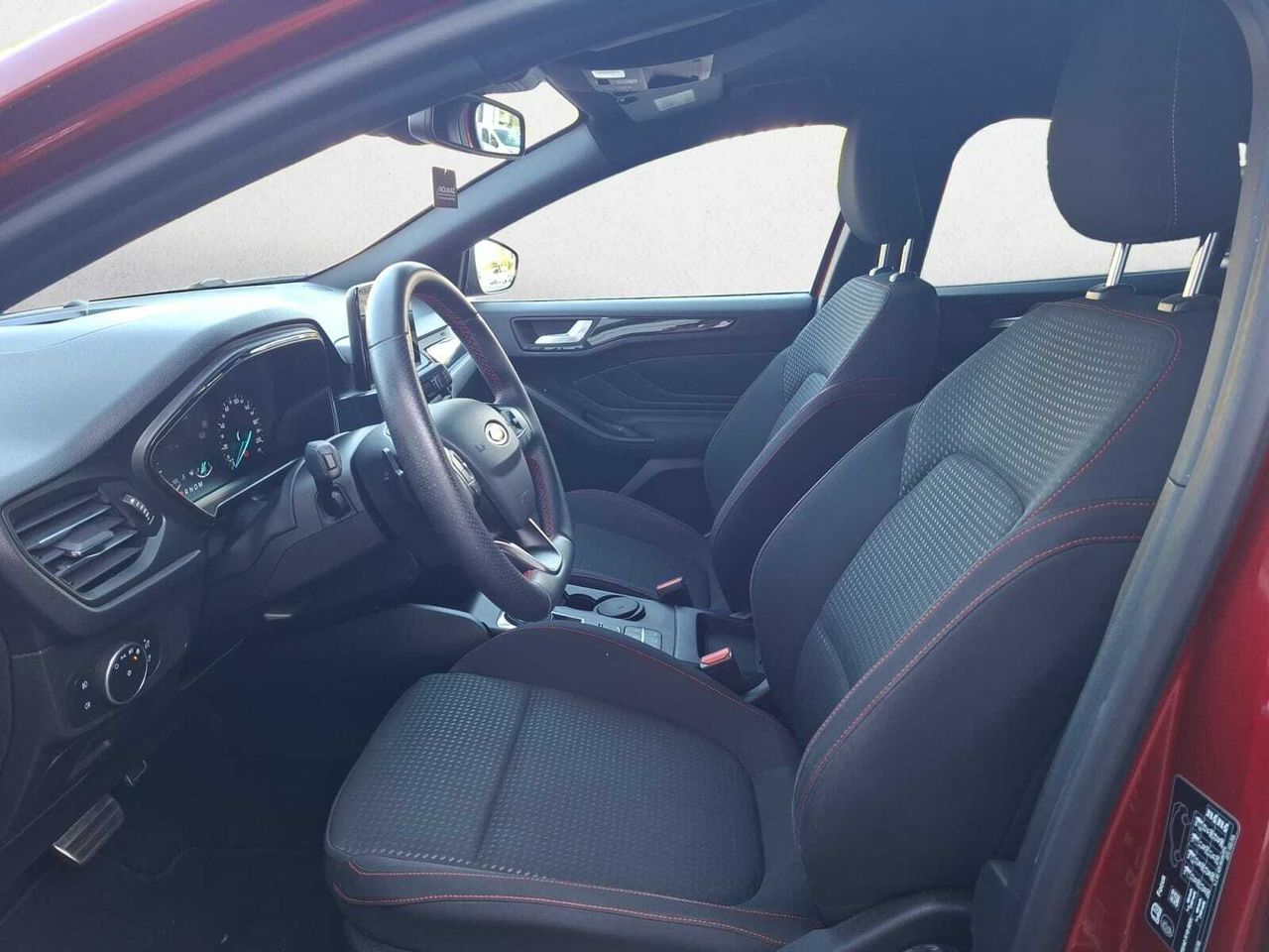 Ford Focus ST LINE   - Foto 2
