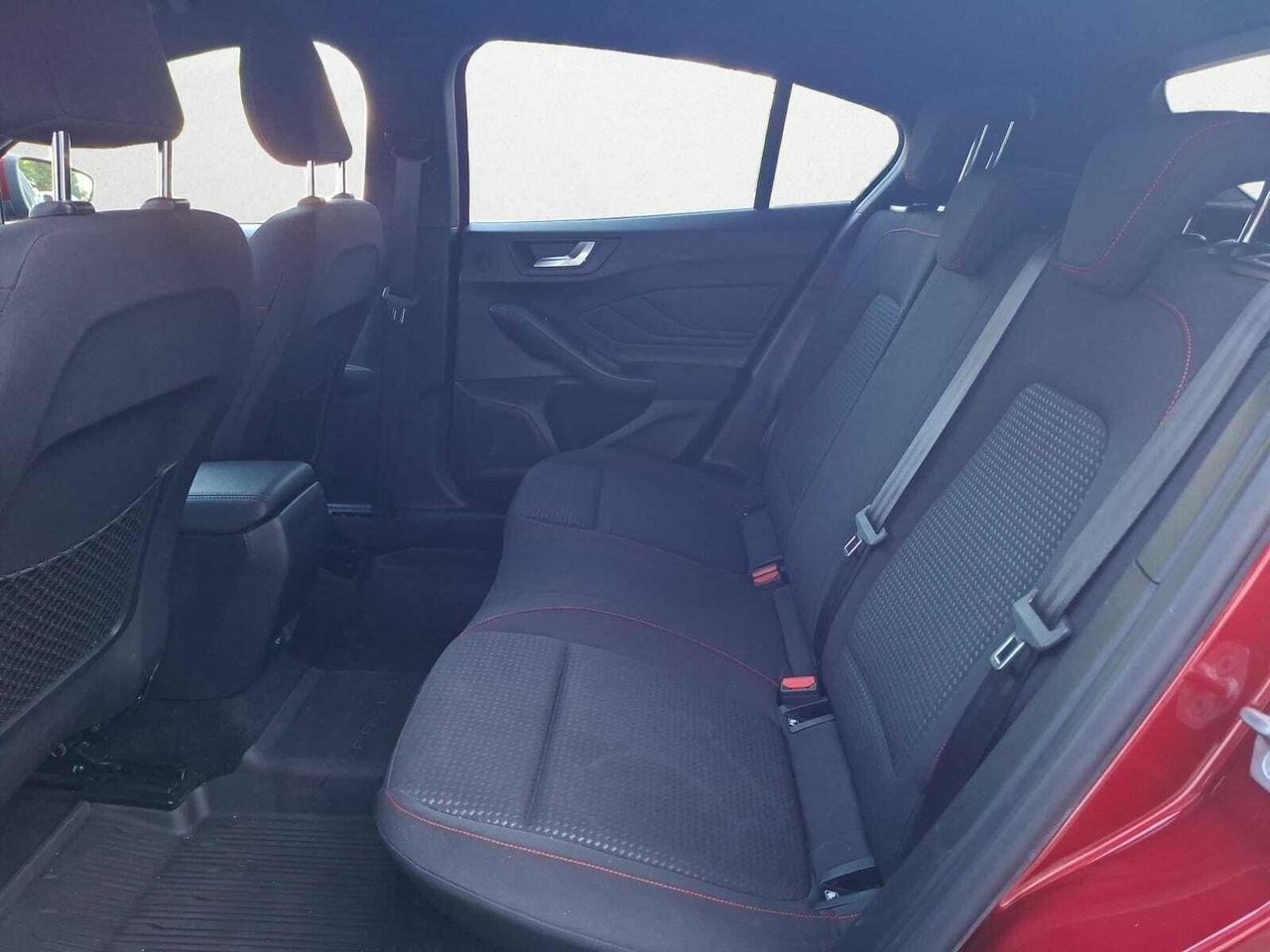 Ford Focus ST LINE   - Foto 2