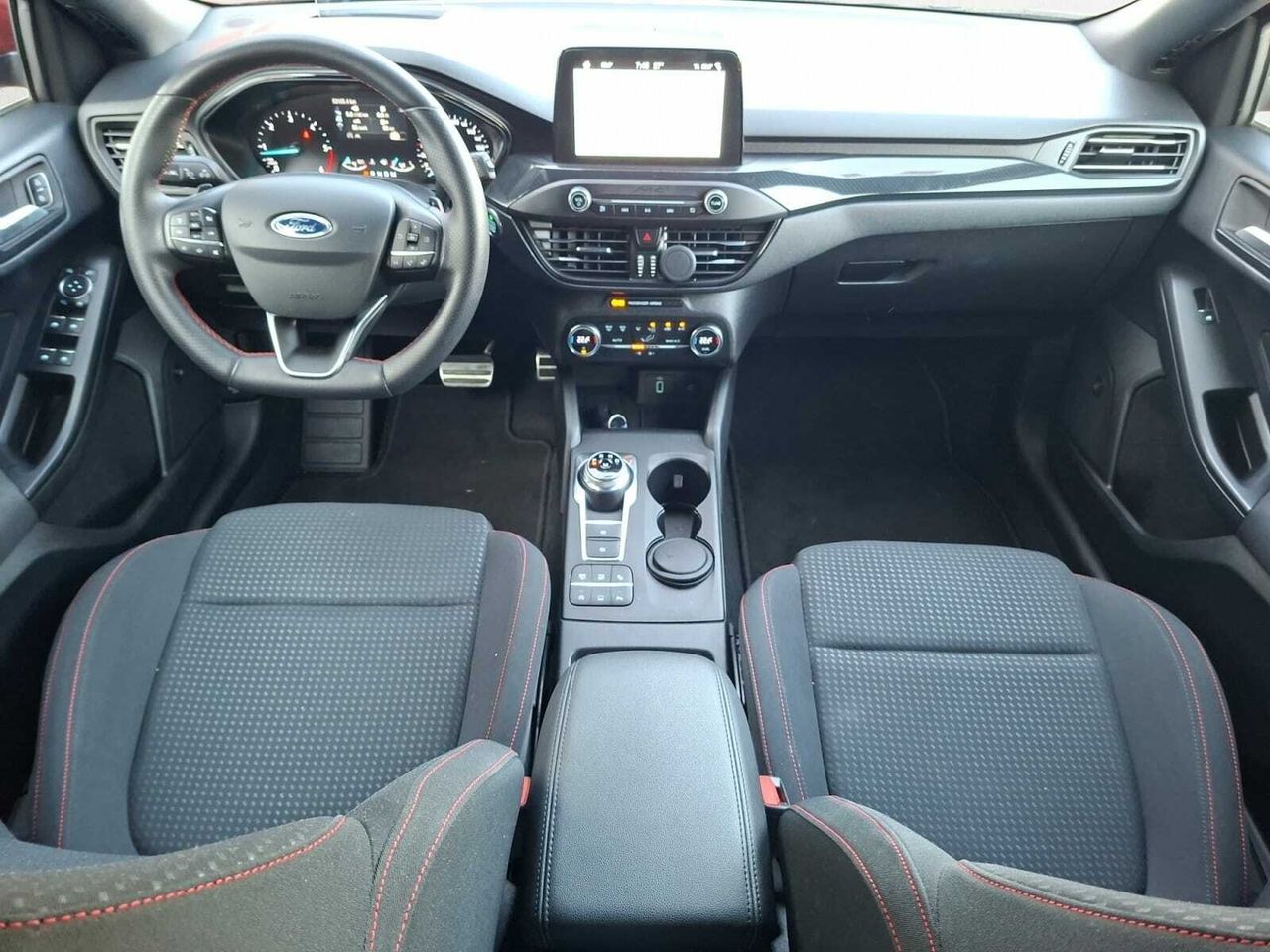 Ford Focus ST LINE   - Foto 2