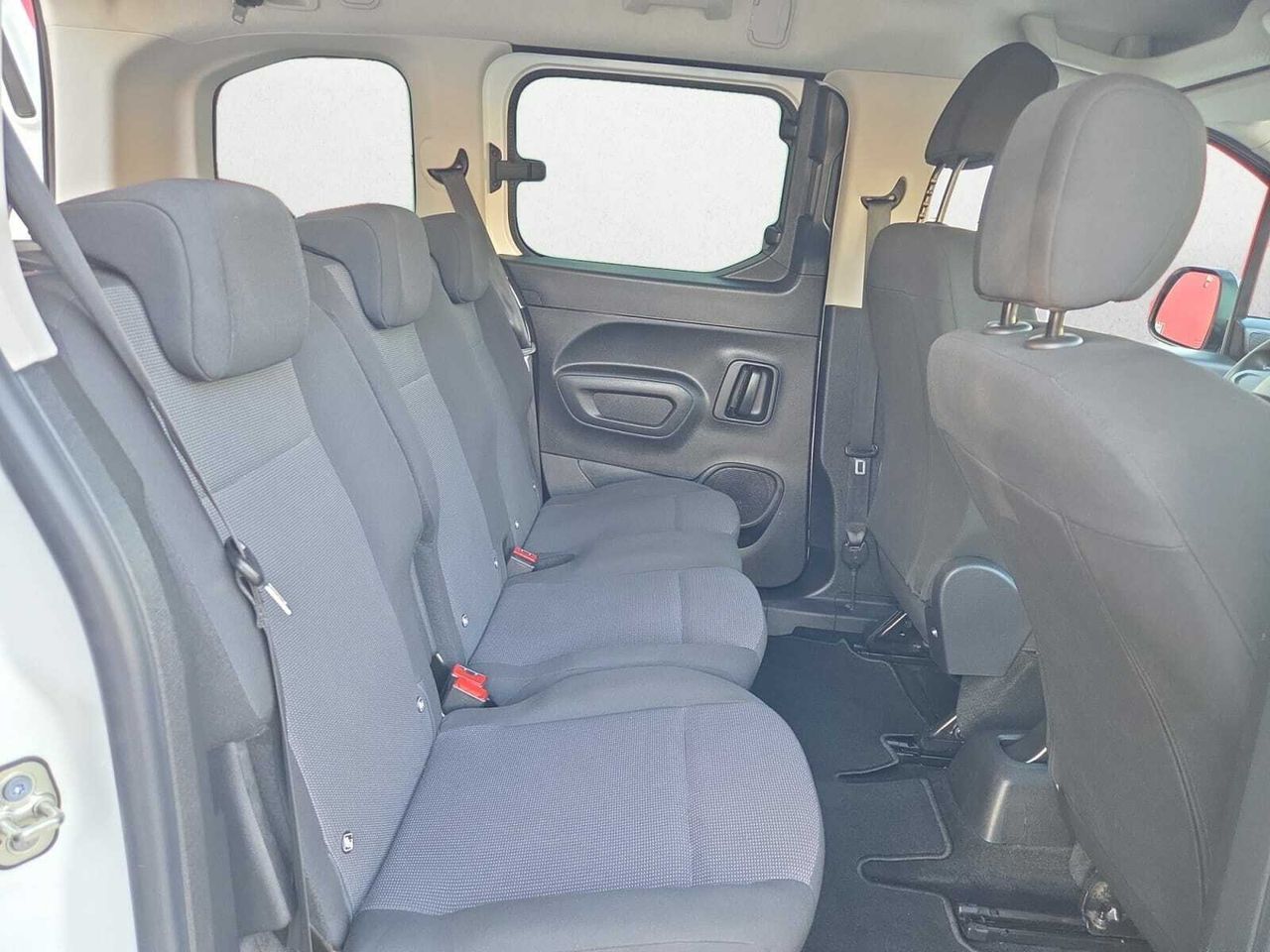 Peugeot Rifter ACTIVE PACK BLUE HDI 100 CV  - Foto 2