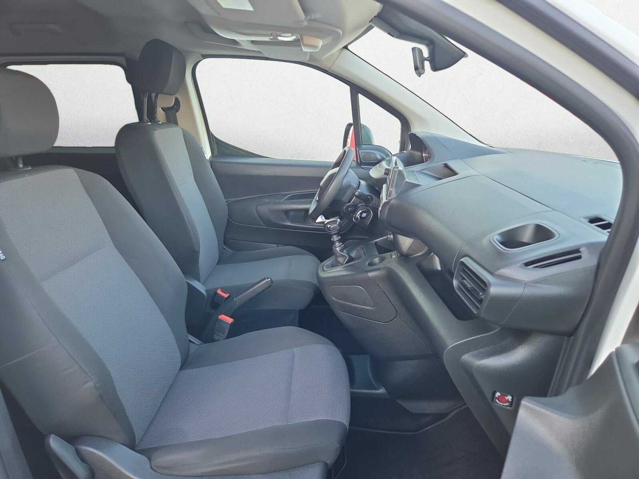 Peugeot Rifter ACTIVE PACK BLUE HDI 100 CV  - Foto 2