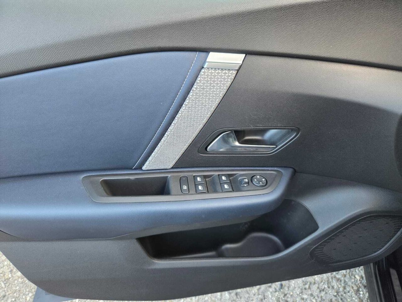 Citroën C4 FEEL PACK PURE TECH 130 CV  - Foto 2