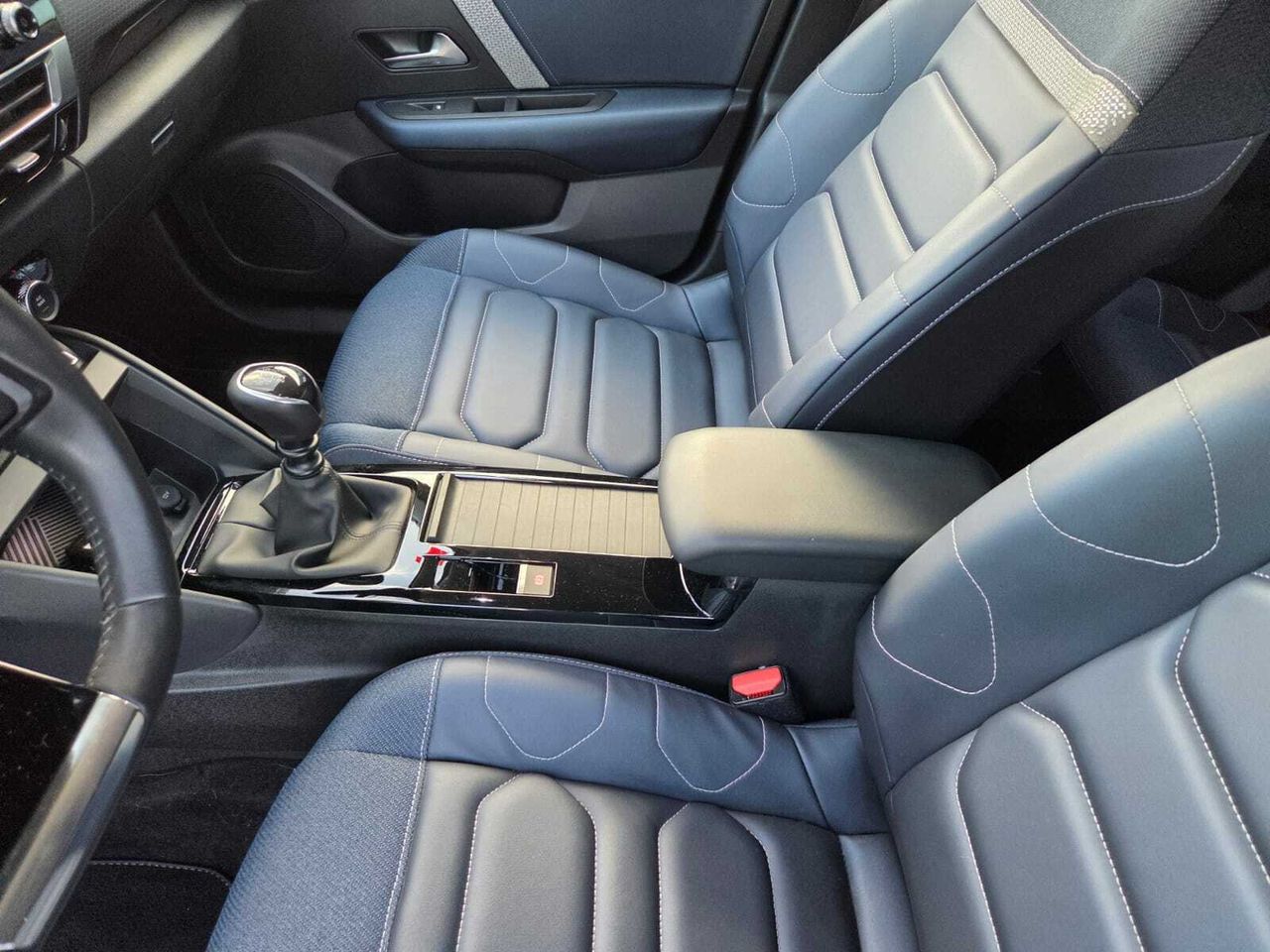 Citroën C4 FEEL PACK PURE TECH 130 CV  - Foto 2