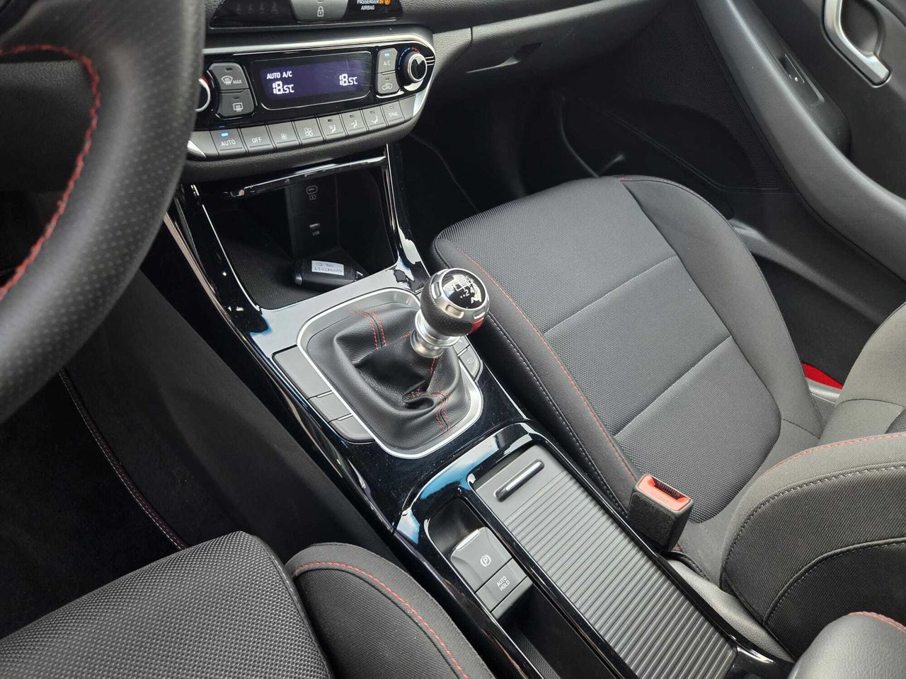 Hyundai i30 N LINE TGDI 100 CV  - Foto 2