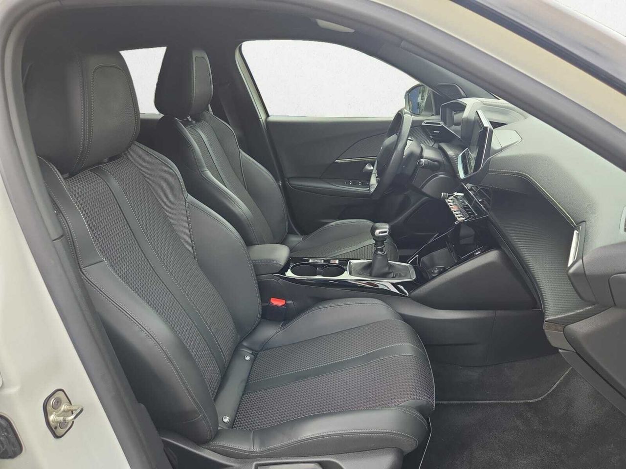 Peugeot 2008 GT PURE TECH 130 CV  - Foto 2
