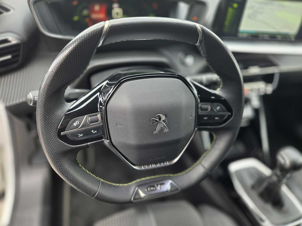 Peugeot 2008 GT PURE TECH 130 CV  - Foto 2