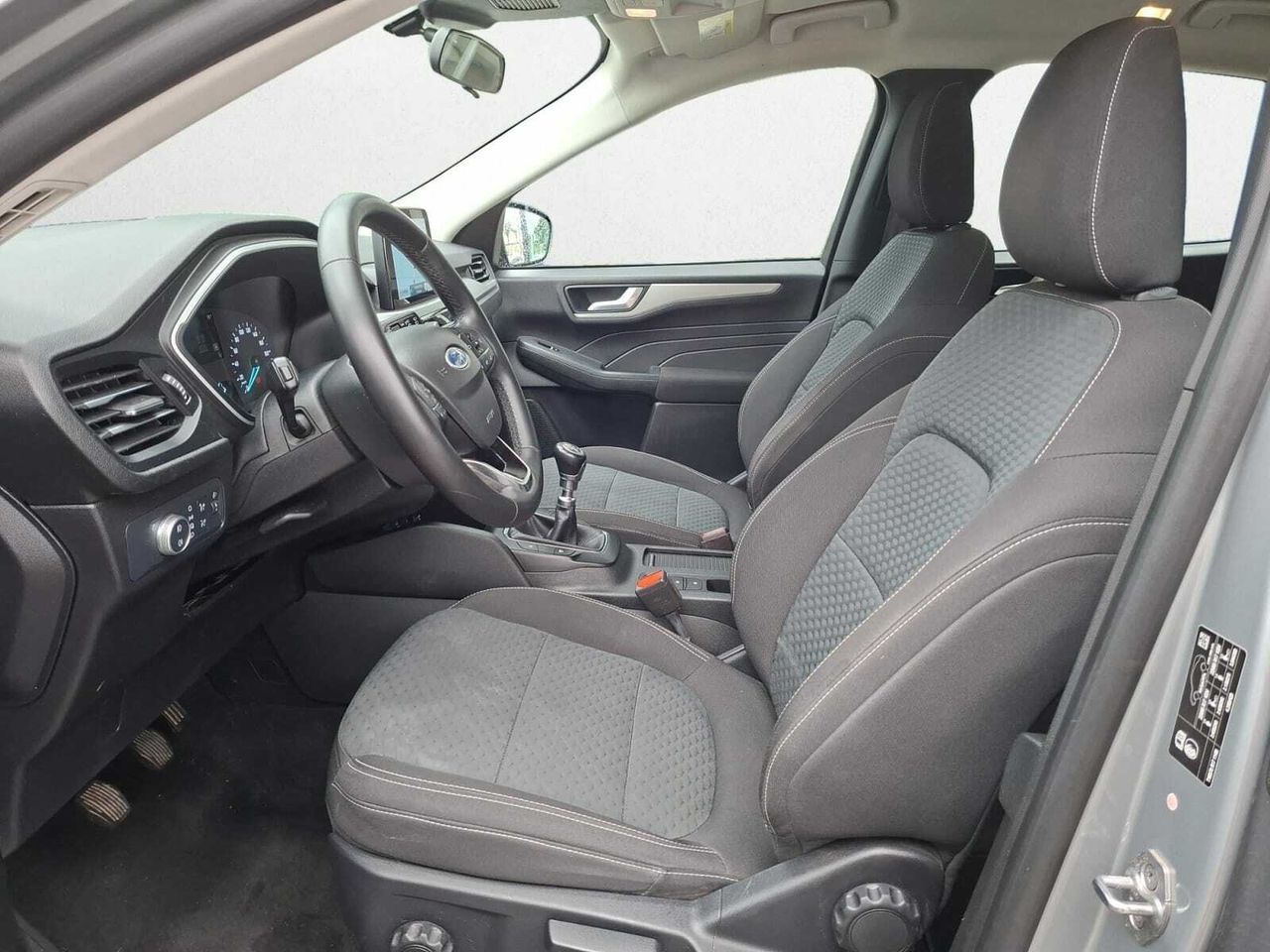 Ford Kuga ST LINE 1.5 ECOBLUE 120 CV  - Foto 2