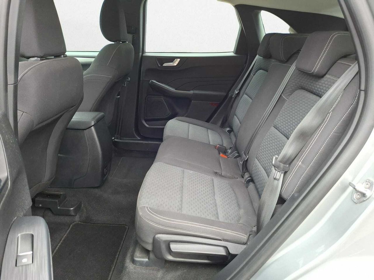 Ford Kuga ST LINE 1.5 ECOBLUE 120 CV  - Foto 2