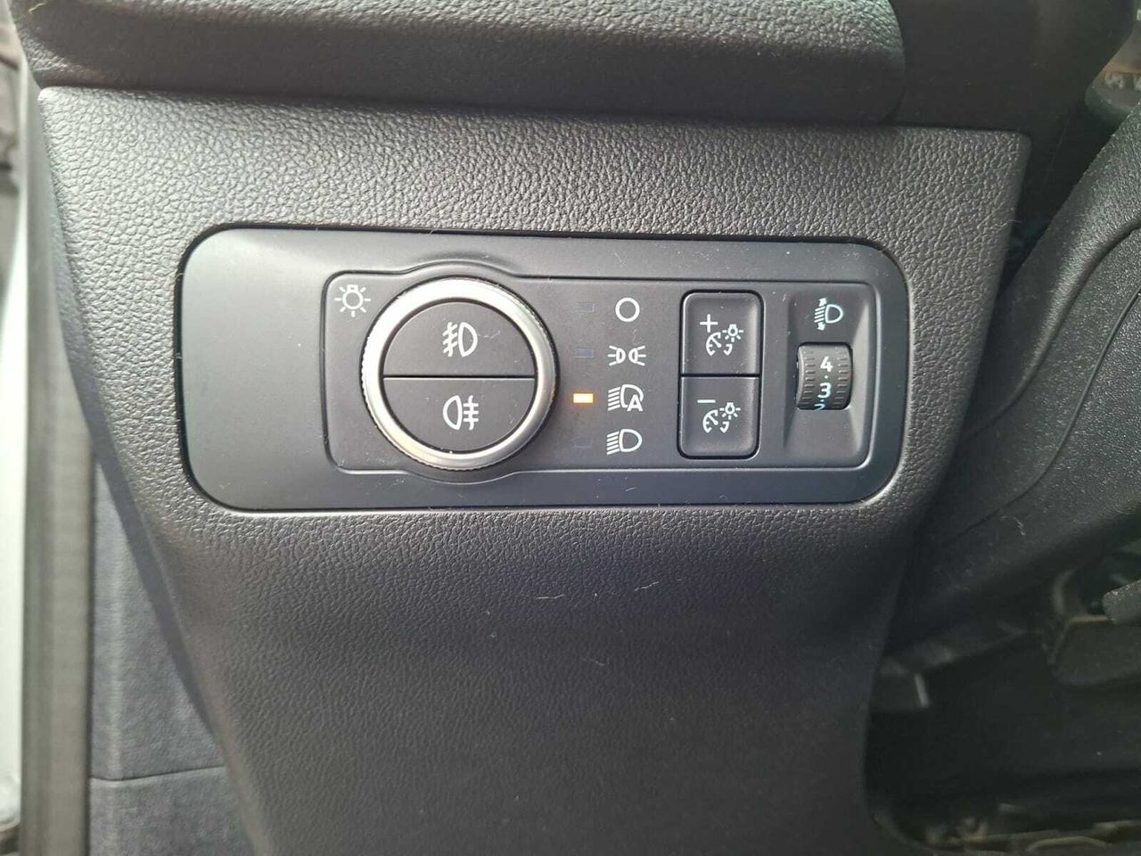 Ford Kuga ST LINE 1.5 ECOBLUE 120 CV  - Foto 2