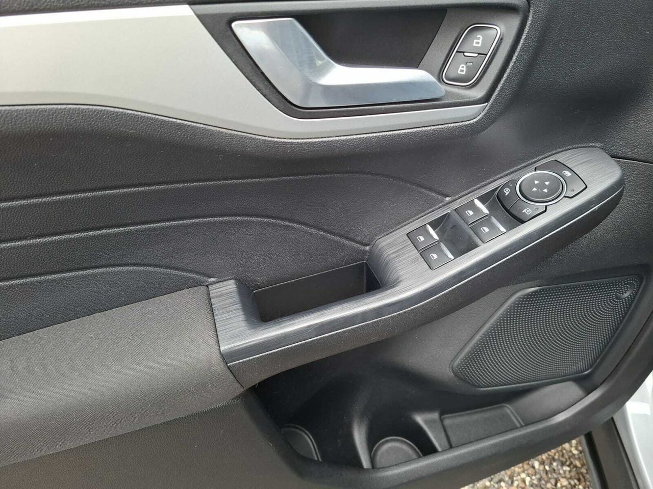 Ford Kuga ST LINE 1.5 ECOBLUE 120 CV  - Foto 2