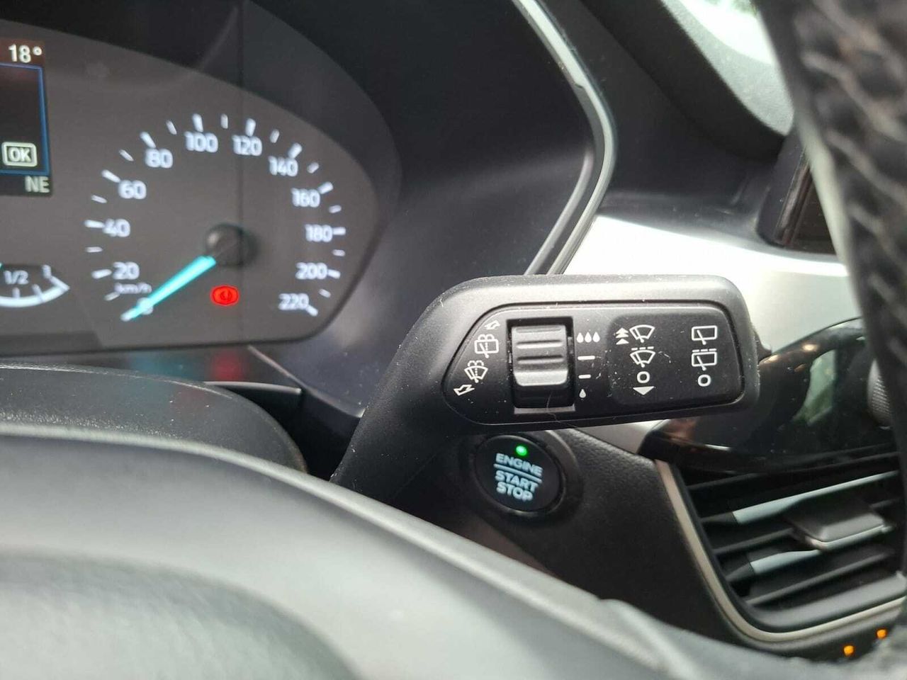Ford Kuga ST LINE 1.5 ECOBLUE 120 CV  - Foto 2