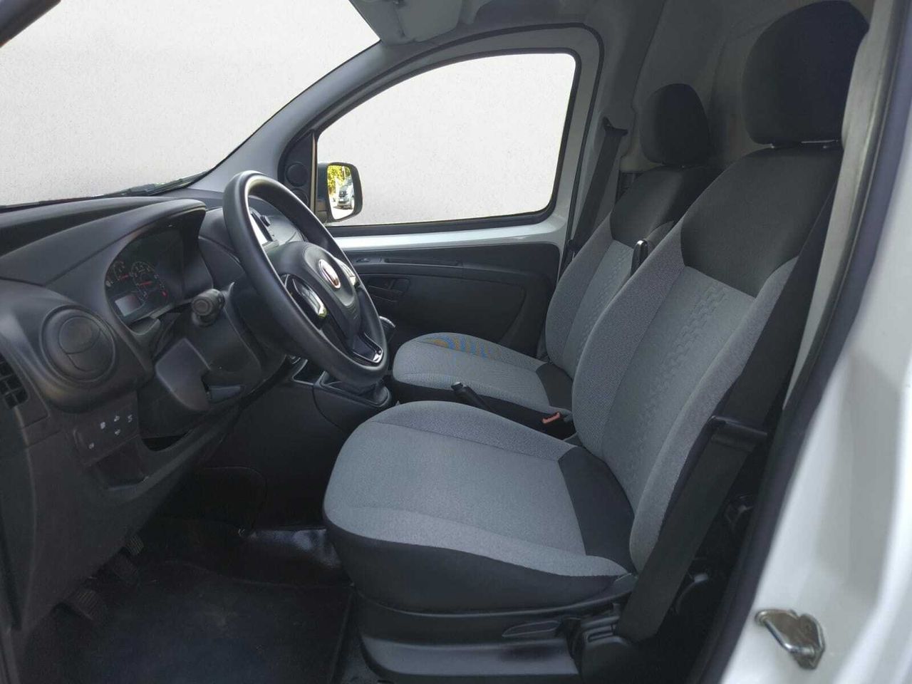 Fiat Fiorino CARGO SX N1 1.3 MJET 59 KW 80 CV  - Foto 2