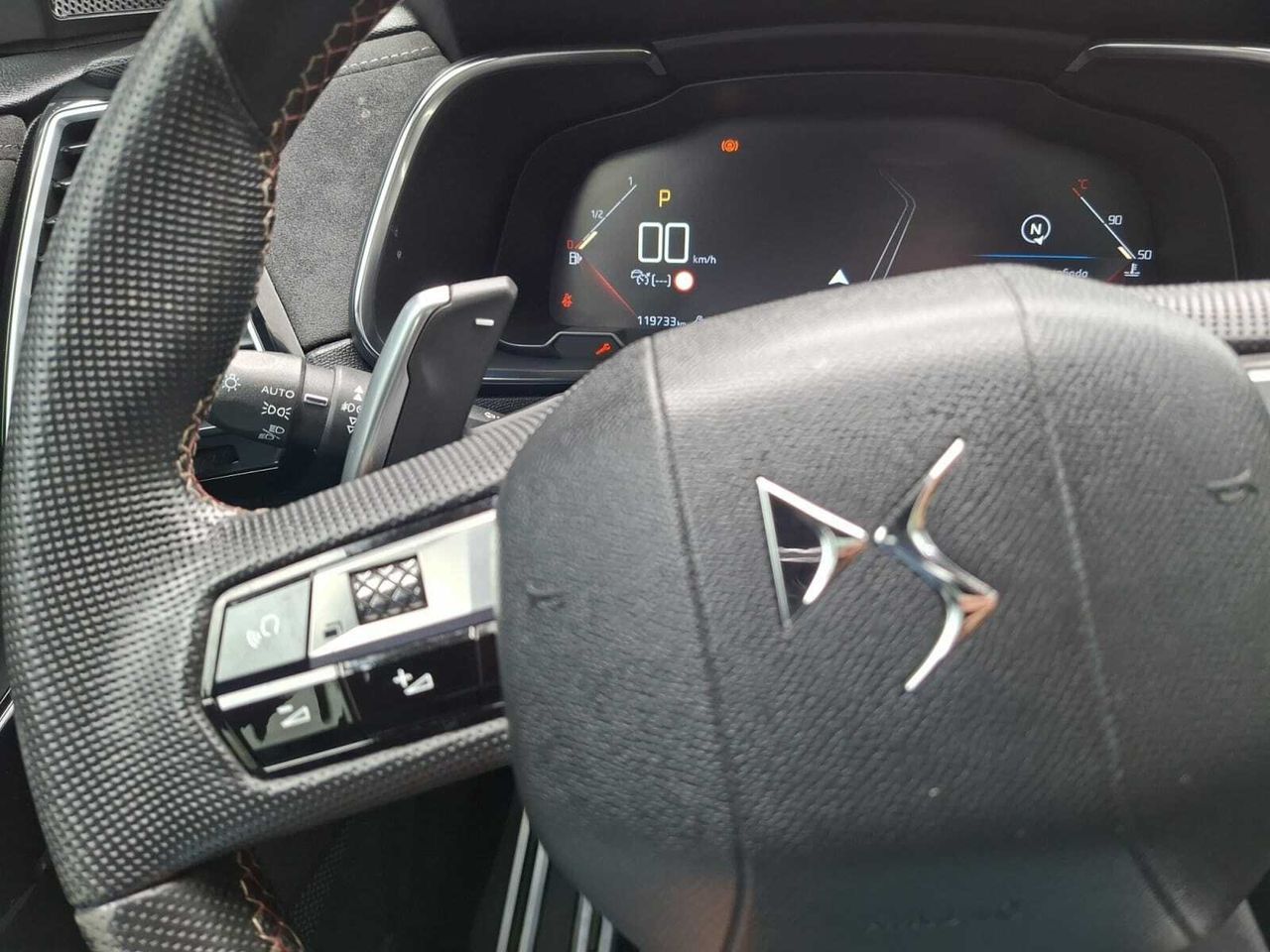 DS DS 7 CROSSBACK BLUE HDI 180 CV AUT PERFORMANCE  - Foto 2