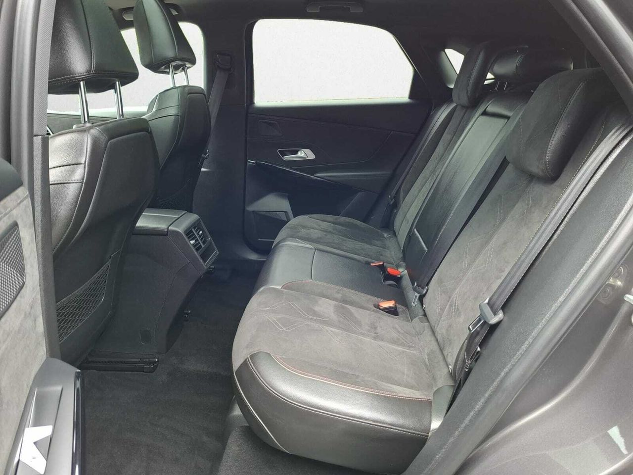 DS DS 7 CROSSBACK BLUE HDI 180 CV AUT PERFORMANCE  - Foto 2