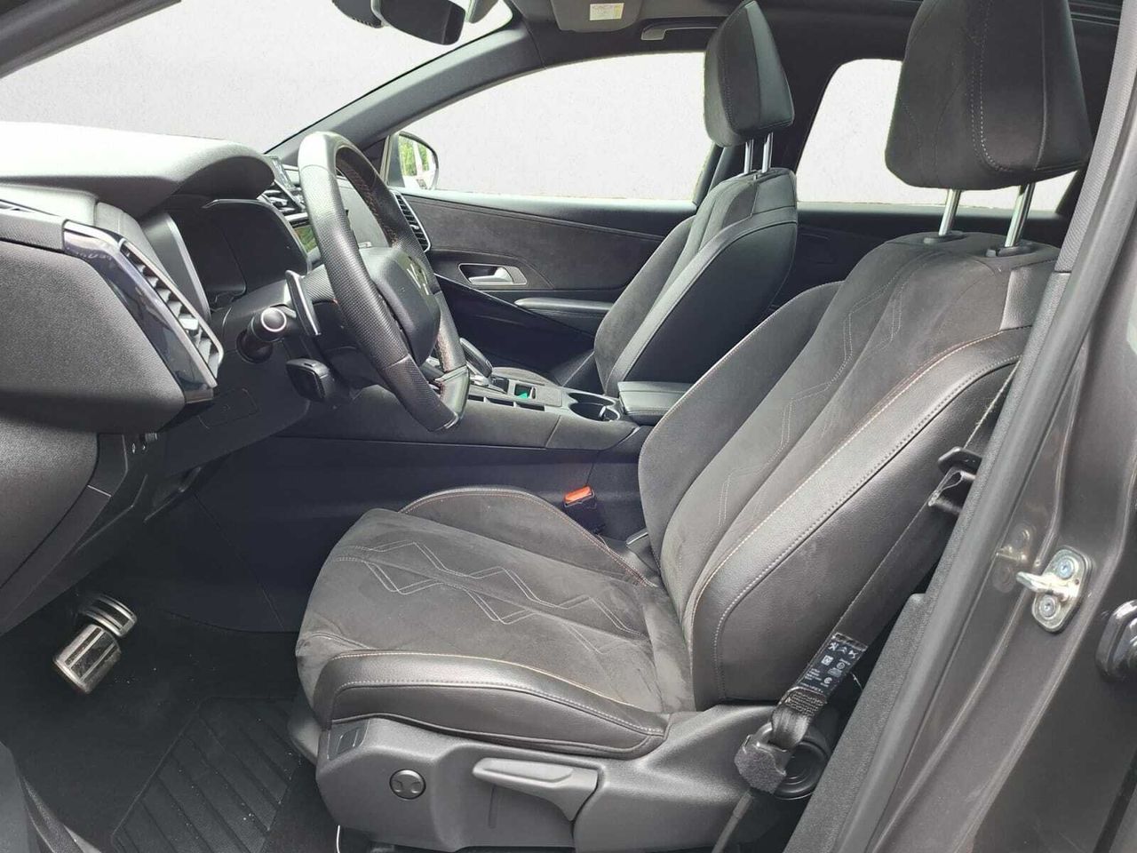 DS DS 7 CROSSBACK BLUE HDI 180 CV AUT PERFORMANCE  - Foto 2